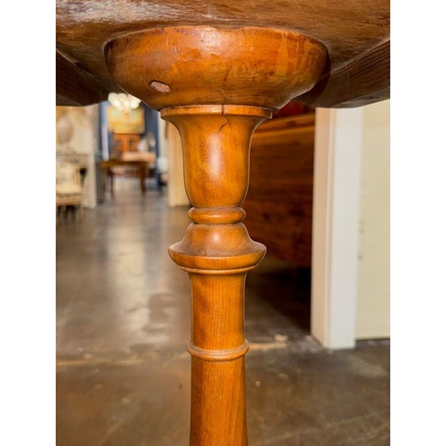 Traditional 19th Century Italian Walnut Pedestal Table For Sale - Image 3 of 4