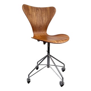 7 Series 3117 Office Chair in Teak by Arne Jacobsen for Fritz Hansen, Denmark, 1960s For Sale