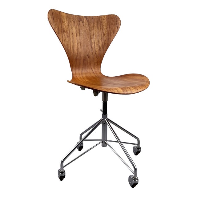 7 Series 3117 Office Chair in Teak by Arne Jacobsen for Fritz Hansen, Denmark, 1960s For Sale