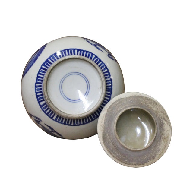 1990s Chinese Oriental Blue Off White Porcelain Phoenix Dragon Container Urn For Sale - Image 5 of 6