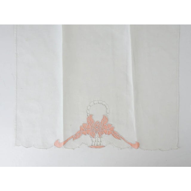 Art Deco Vintage Hand Applique Peach Flower Basket Hand or Tea Towel For Sale - Image 3 of 6