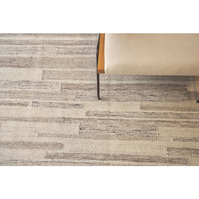 2020s Exquisite Rugs Scandinavian Handmade New Zealand Wool & Bamboo Silk Ivory/Gray Rug-8'X10' For Sale - Image 5 of 8