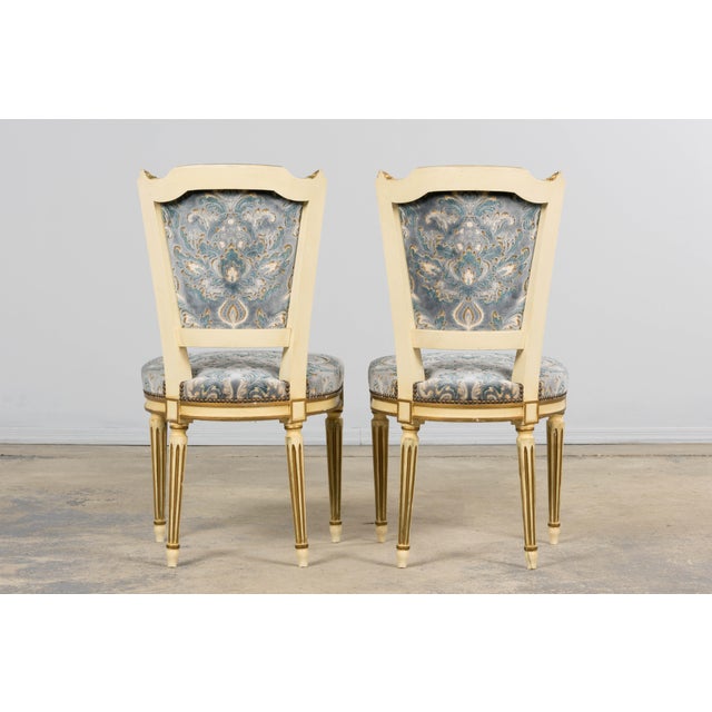 Antique French Louis XVI Style Painted Side Chairs W/ Blue Velvet Damask – A Pair For Sale - Image 17 of 18