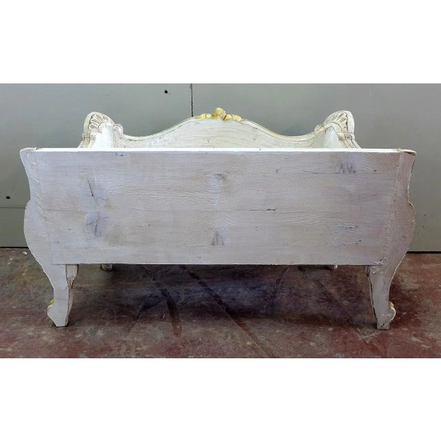 1980s Vintage Italian Carved Acacia Planter, 1980s For Sale - Image 5 of 7