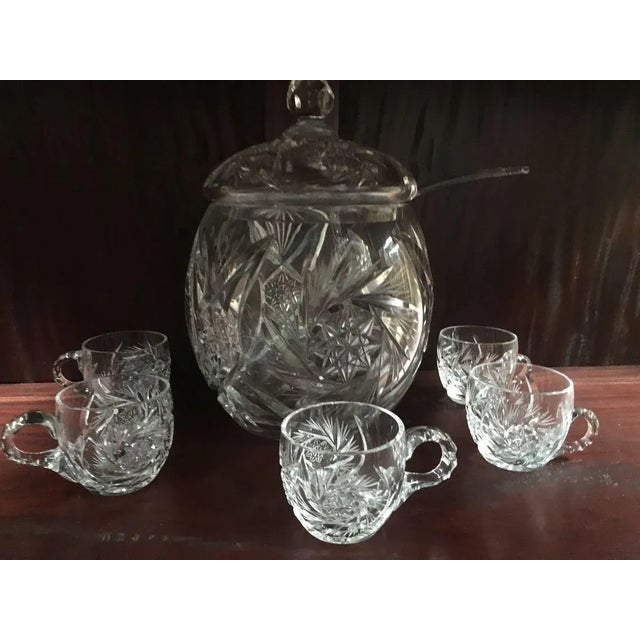 Hand-Cut Crystal Vase Set with Lid and 5 Cups, 1970s, Set of 8 For Sale - Image 3 of 12