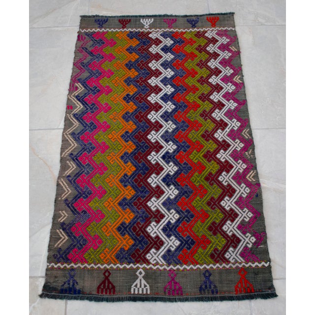 1950s Hand-Made Braided Turkish Kilim Rug Jajim Handwoven Wool Entryway Door Mat 2x3 Ft Approx For Sale - Image 5 of 12