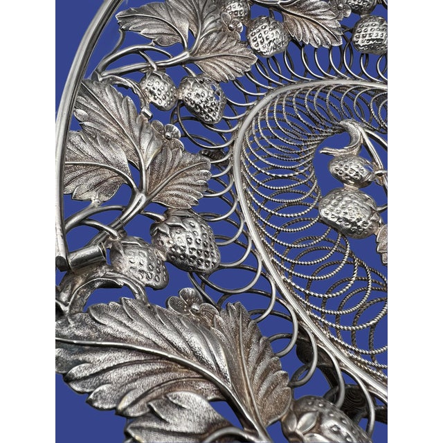 Late 19th Century Victorian English Silver Plated Strawberry Silver Basket With Handle For Sale - Image 11 of 12