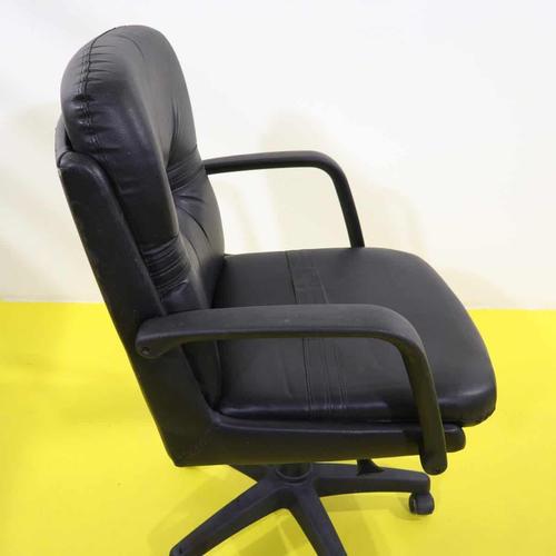 Office Chair in Black Faux Leather with Swivel Base and Wheels For Sale - Image 4 of 10