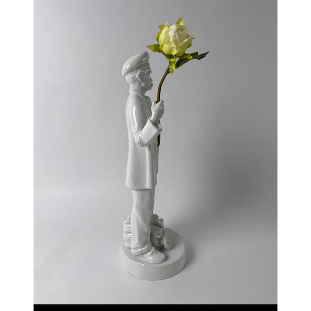 White White Porcelain Statue of a Revolutionary with a Device for a Flag or Flower, 1950s For Sale - Image 8 of 18