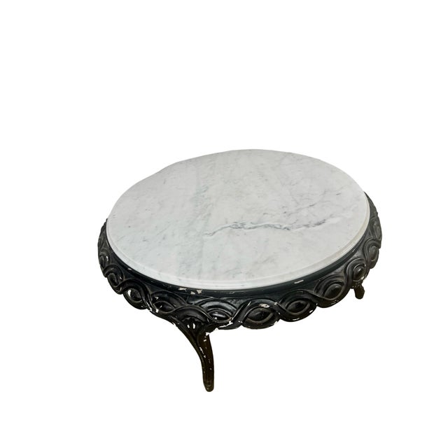 Early 20th Century Vintage French-Style Round Marble-Top Coffee Table With Black Cabriole Base For Sale - Image 5 of 11