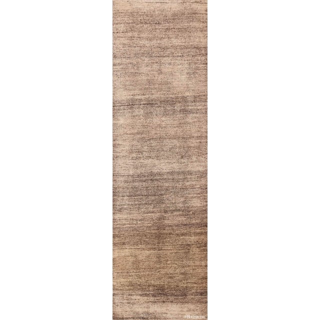 Neutral Salt and Pepper Color Modern Hallway Runner Abrash Rug For Sale
