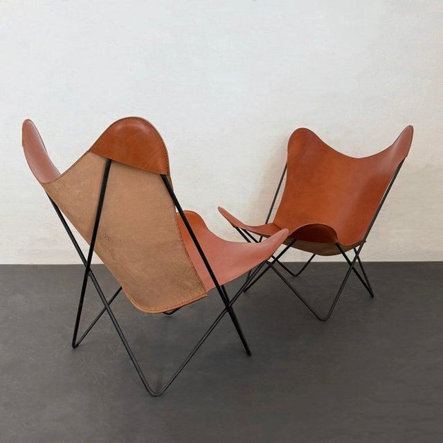 Metal 1960s Pair of Leather Butterfly Chairs by Jorge Ferrari-Hardoy for Knoll For Sale - Image 7 of 10