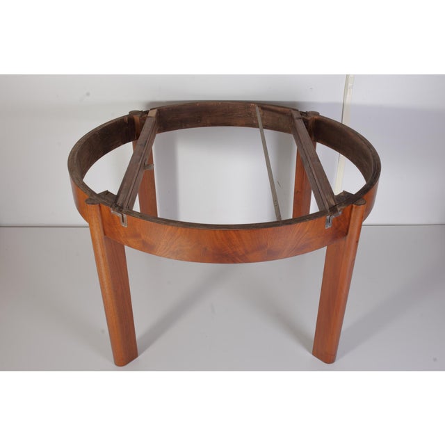 Round Extendable H-183 Dining Table in Walnut by Jindrich Halabala for Up Závody, 1930s For Sale - Image 17 of 18