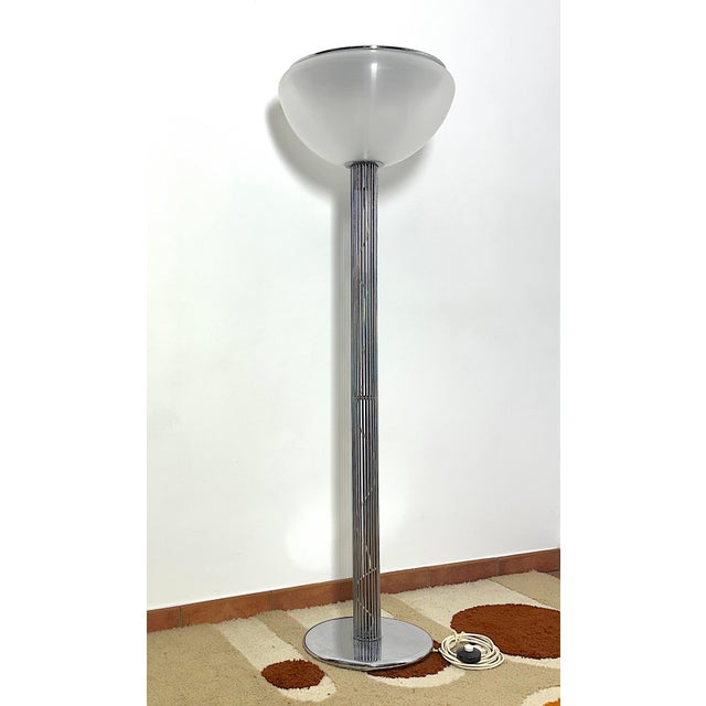 Guzzini Moana Floor Lamp by Luigi Massoni for Guzzini, Italy, 1970s For Sale - Image 4 of 12