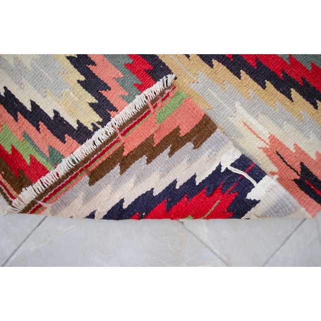 Vintage 5x8 Ft Turkish Rug Kilim – Tribal Living Room Decor Bohemian Style Rug For Sale - Image 10 of 14