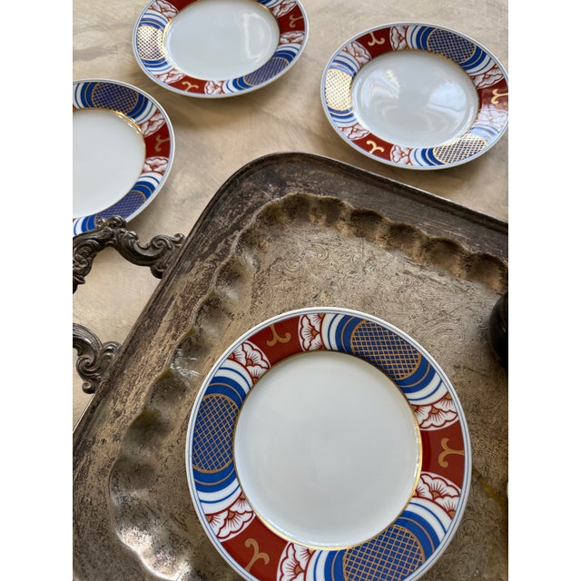 Fitz and Floyd Vintage Fitz and Floyd 1975 Mishiki Plates 6.5 Inch Blue Oxblood Red Gold Vintage Japan - Set of 4 For Sale - Image 4 of 10