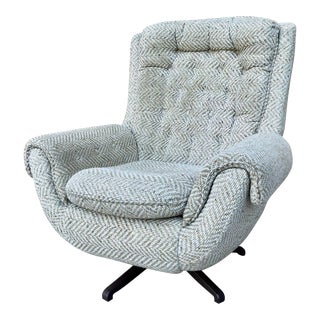 Mid Century Modern Highback Swivel Lounge Chair by Carter Chair Company For Sale
