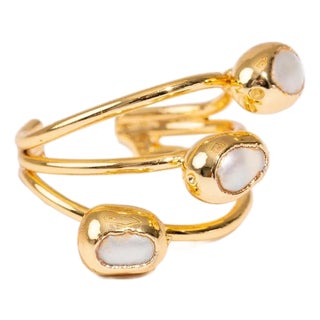 Trio Pearl Harmony Gold Adjustable Ring, Size 8 For Sale
