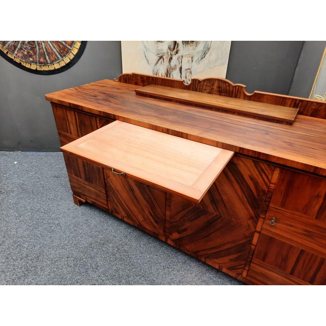 German Art Deco Cabinet in Walnut, 1930s For Sale - Image 6 of 18