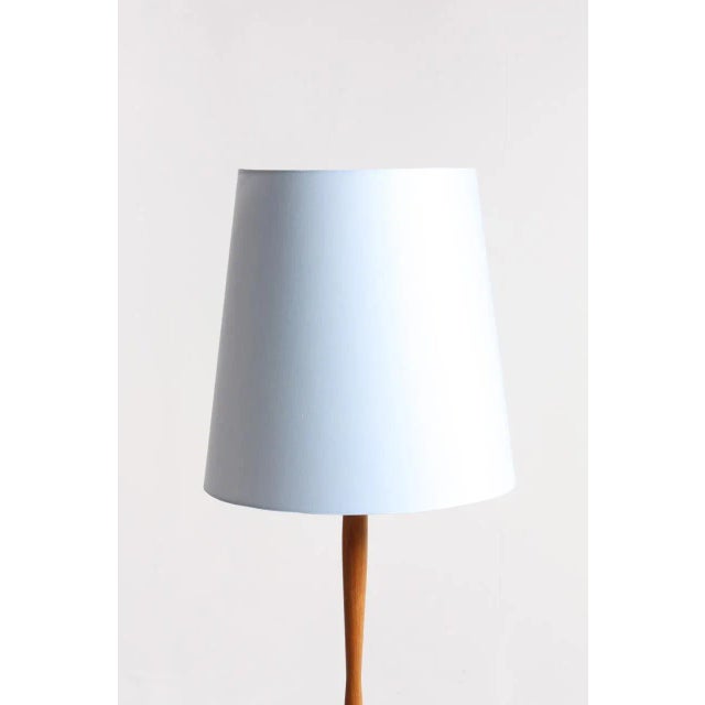 Mid-Century Scandinavian Oak & Brass Floor Lamp, 1960s For Sale - Image 4 of 5