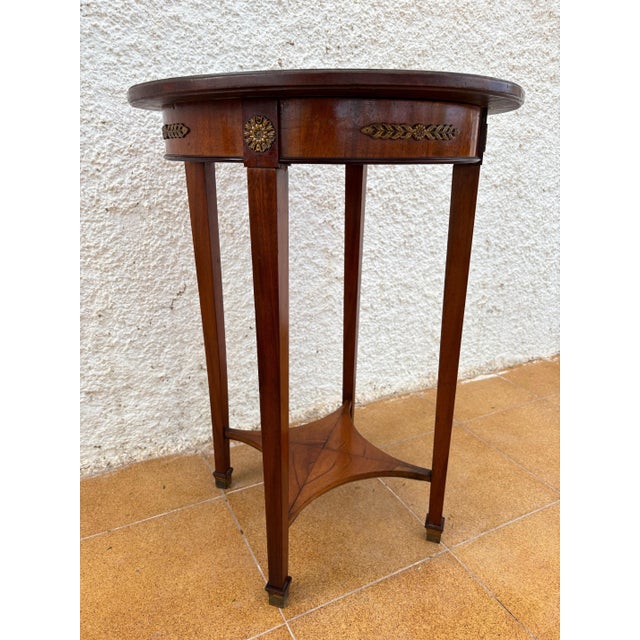 Brown French Neoclassical Round Gueridon With Bronze Mounts, 20th Century For Sale - Image 8 of 13