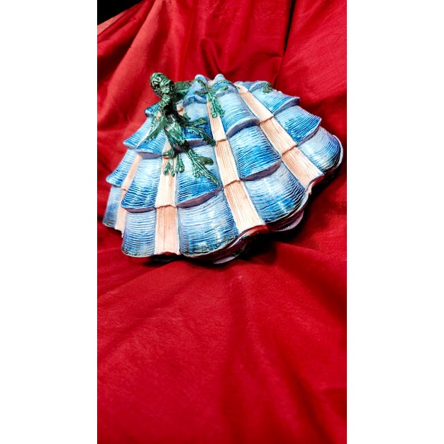 Majolica Etruscan Pottery Shell & Seaweed 37" Circumference Italian Holiday Seashell Majolica 2Oth Century For Sale - Image 4 of 18