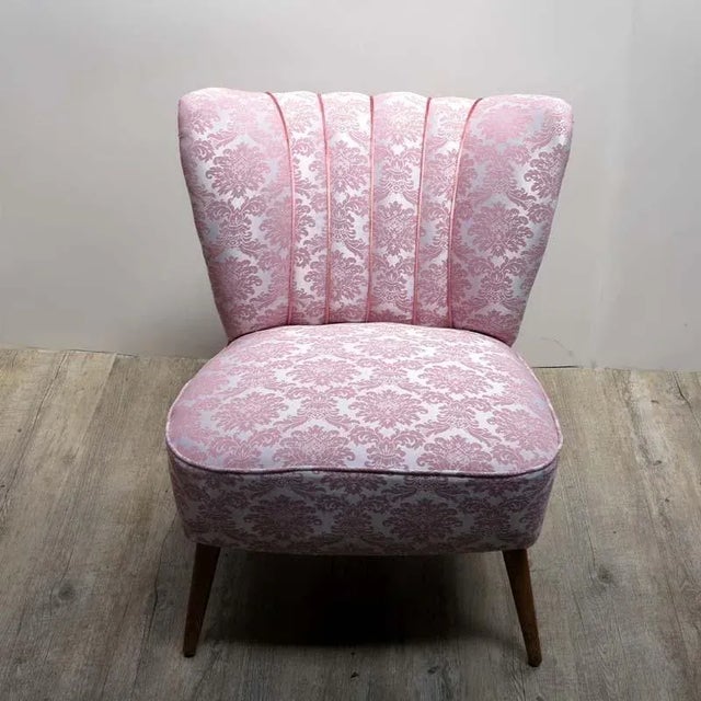 Mid-Century Pink Cocktail Chair with Wooden Legs For Sale - Image 10 of 15