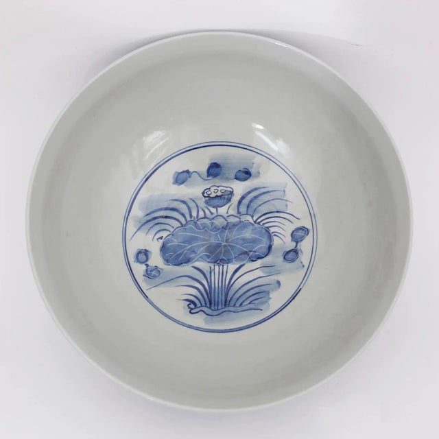 Early 21st Century Chinese Blue and White Porcelain Bowl For Sale - Image 5 of 6