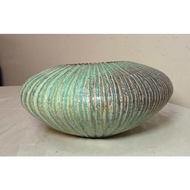 Ceramic Vintage American Signed Ed Thompson Ribbed Green Verdigris Pottery Vase Bowl For Sale - Image 7 of 15