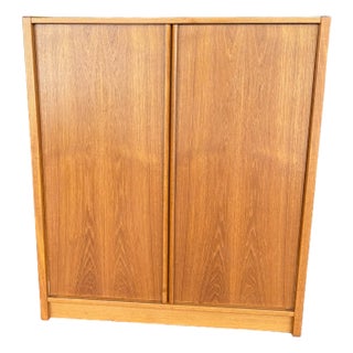 Danish Teak Jesper Gentleman’s Chest For Sale