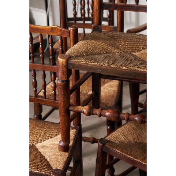 Set of 10 Late 18th Century Oak Lancaster Spindle Rush Seat Chairs (2 Arms, 8 Sides) For Sale In Charleston - Image 6 of 7