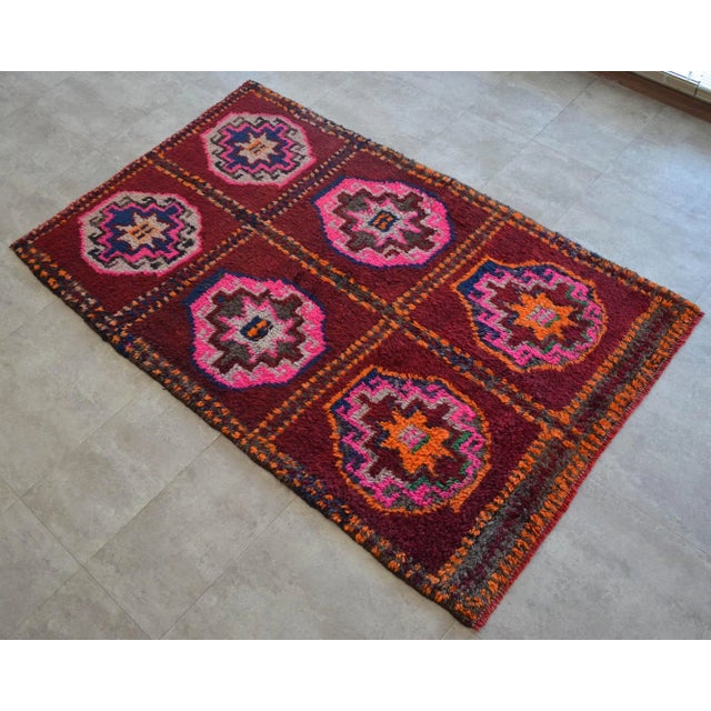 Vintage Hand Knotted Turkish Rug. Design Small Area Rug - 3′10″ X 6′3″ For Sale - Image 4 of 12