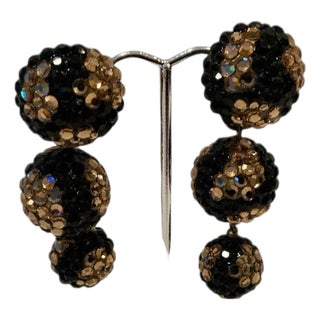 Vintage Richard Kerr 3 Ball Drop Gold and Black Crystal Dangle Clip on Earrings For Sale
