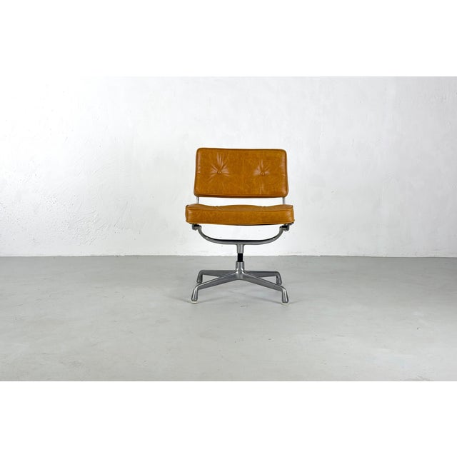 Mid-Century Modern ES101 Chair by Charles and Ray Eames for Herman Miller, 1960s For Sale - Image 3 of 12