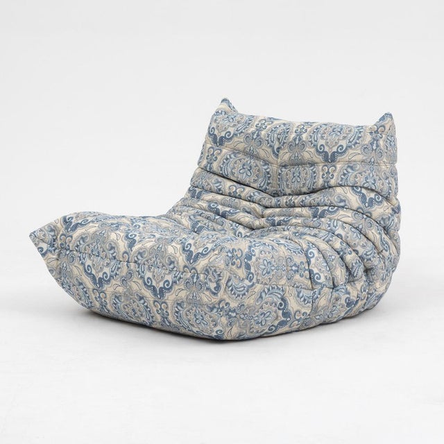 Togo Lounge Chair and Pouf in Pattern Fabric by Michel Ducaroy for Ligne Roset, 1973, Set of 2 For Sale - Image 14 of 18