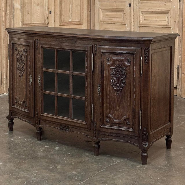 French 19th Century Louis XVI Liégeois Style Oak Display Buffet For Sale - Image 3 of 18