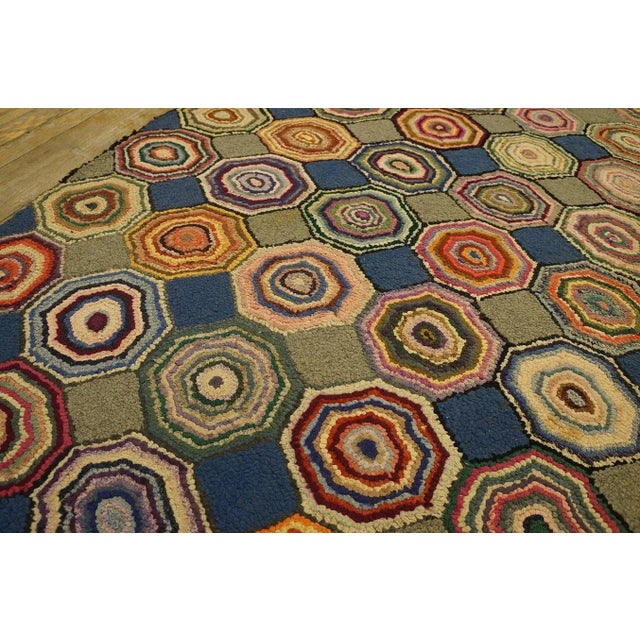 1930s Geometrical American Hooked Rug ( 2' 9'' x 17' - 84 x 518 ) For Sale - Image 11 of 12