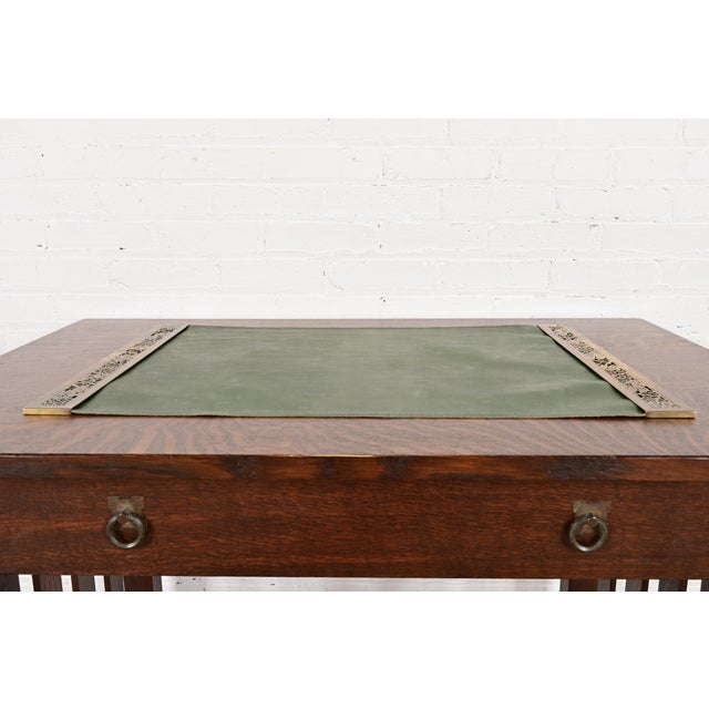 Tiffany Studios Tiffany Studios New York Grapevine Bronze Blotter Ends With Leather Desk Blotter For Sale - Image 4 of 13