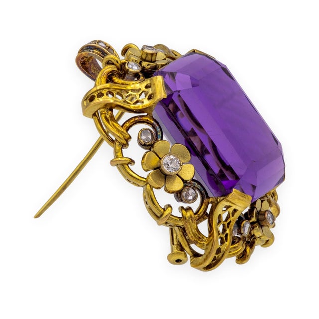 Contemporary Retro 14k Yellow Gold Large Amethyst & Diamond Pendant Brooch c.1940s For Sale - Image 3 of 8