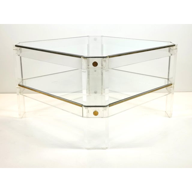 Mid-Century Modern Octagonal Acrylic Glass and Brass Coffee Table in the style of David Lange, 1970s For Sale - Image 9 of 10