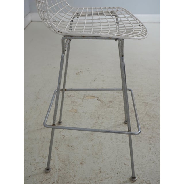 Harry Bertoia for Knoll Pair of White Wire Frame Bar Stools For Sale In Philadelphia - Image 6 of 18