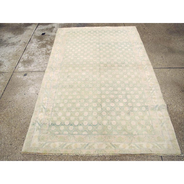 Galerie Shabab Collection Mid-20th Century Indian Cotton Agra Rug For Sale - Image 4 of 9
