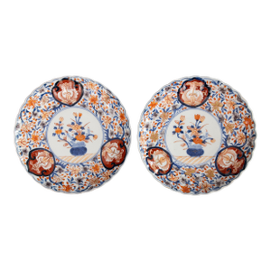 Antique 19th Century Japanese Meiji Period Imari Scalloped Floral Plates - A Pair