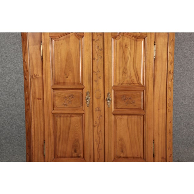 Baroque Cabinet in Walnut with Carvings, 1800s For Sale - Image 6 of 18