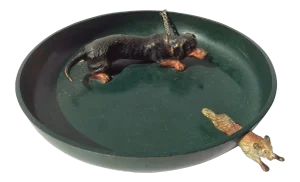 Vienna Bronze Dog & Fox Chase Green Tray