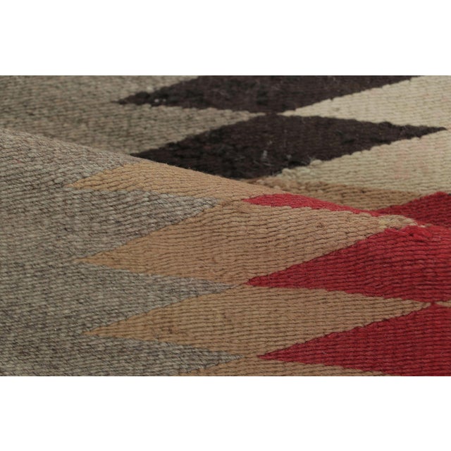 Antique Navajo Blanket Rug in Brown With Geometric Chevron Pattern - Rug & Kilim For Sale In New York - Image 6 of 7