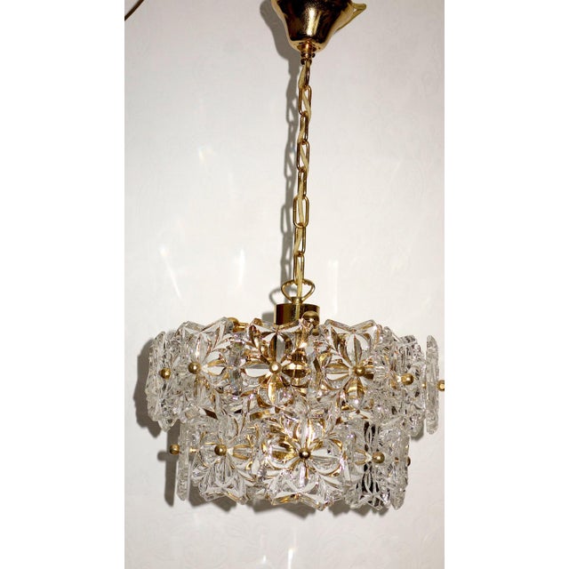 Mid-Century Modern Gilded Brass and Crystal Glass Chandelier from Sölken Leuchten, 1970s For Sale - Image 3 of 11