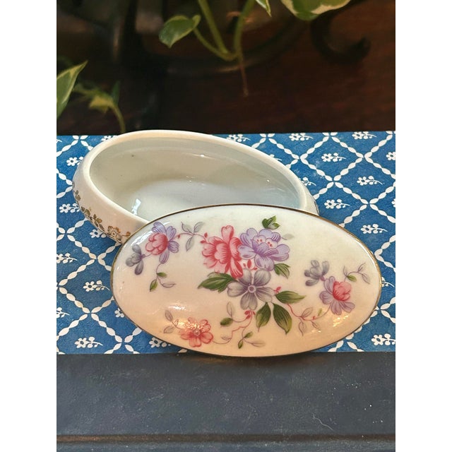 Mid 20th Century Vintage Limoges France Hand-Painted Porcelain Floral Ring Box Trinket Box For Sale - Image 5 of 6