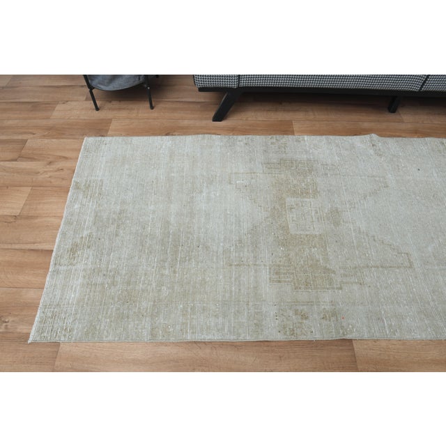 1970s Vintage Handmade Wool Cotton Turkish Beige Area Rug For Sale - Image 9 of 11
