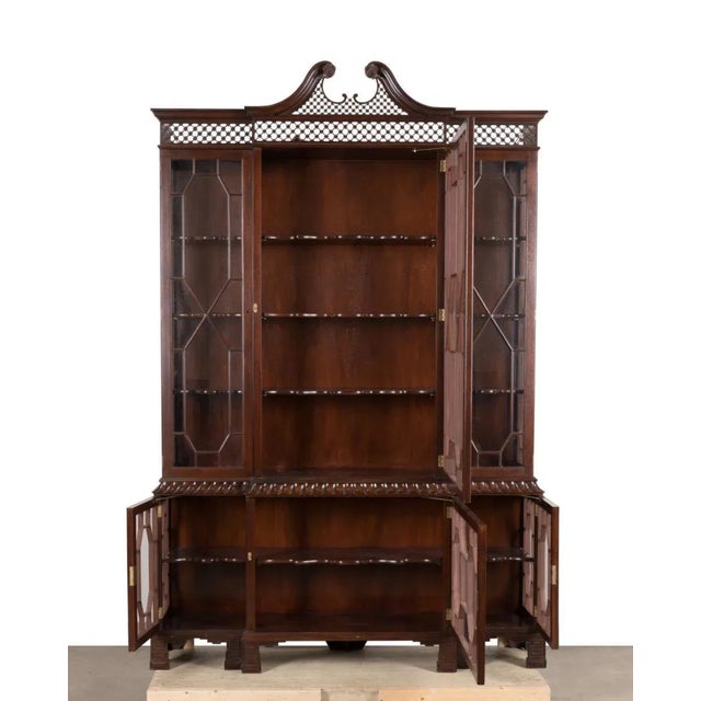 Baker Furniture Company Mid 20th Century Baker Chinese Chippendale Style Mahogany Breakfront Display Cabinet For Sale - Image 4 of 6